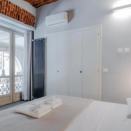 & Queen By Toh Solution Apartamento Turim