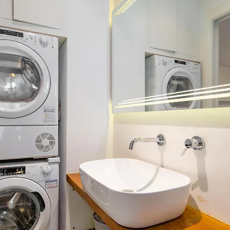 & Queen By Toh Solution טורינו