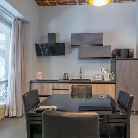 & Queen By Toh Solution * טורינו