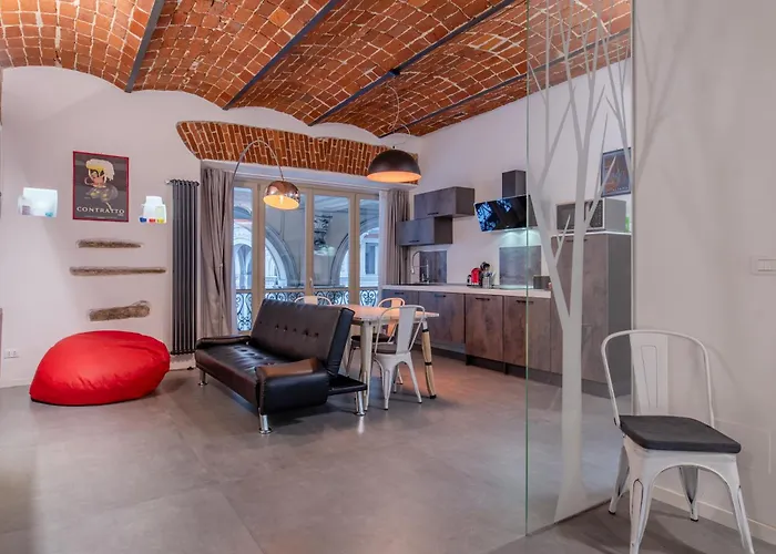 아파트 & Queen By Toh Solution *