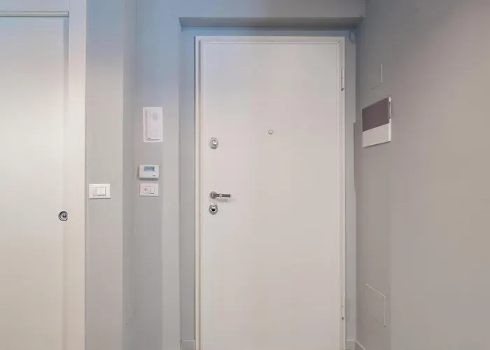 & Queen By Toh Solution 토리노