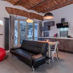 & Queen By Toh Solution Turin