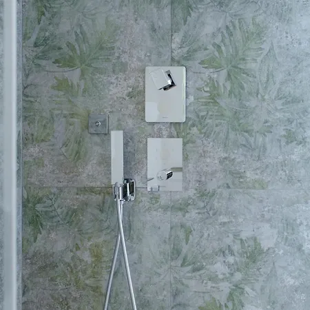 & Queen By Toh Solution *