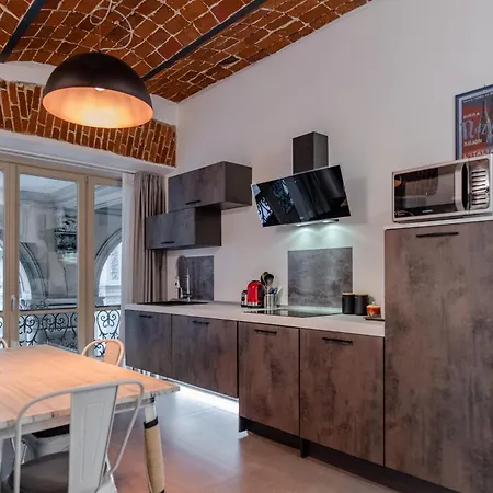 & Queen By Toh Solution * تورينو