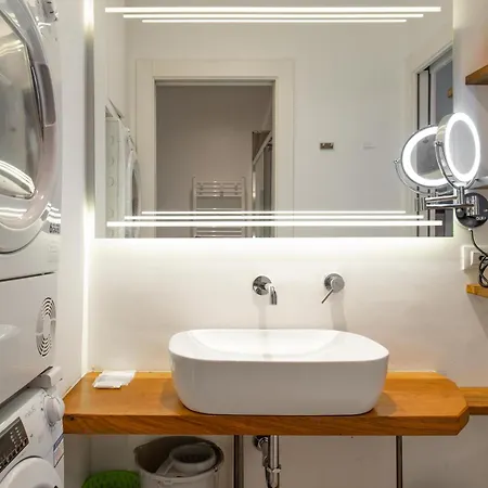 & Queen By Toh Solution تورينو